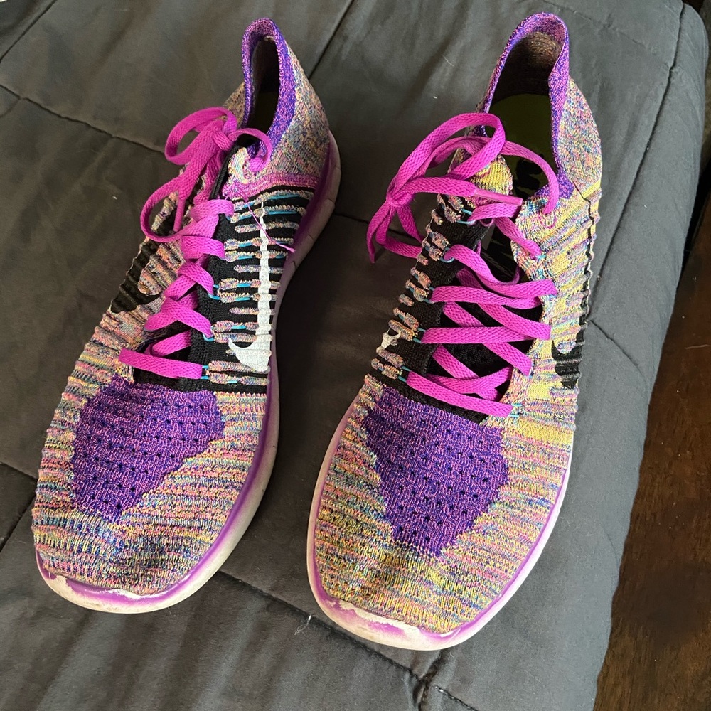 Nike Flyknit Free Run sneakers